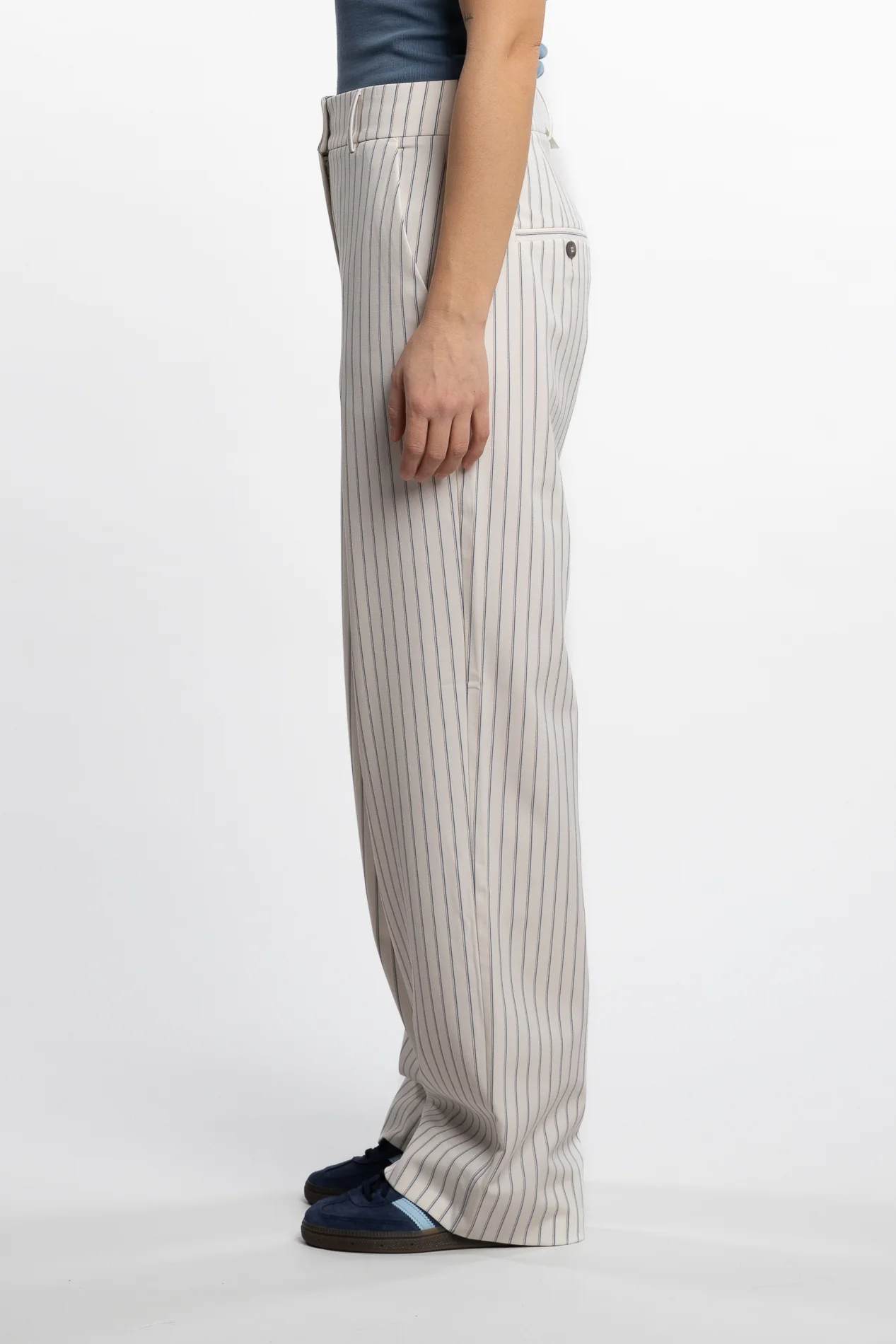 SophiaFV- 070 Moonbeam Pinstripe - Image 3