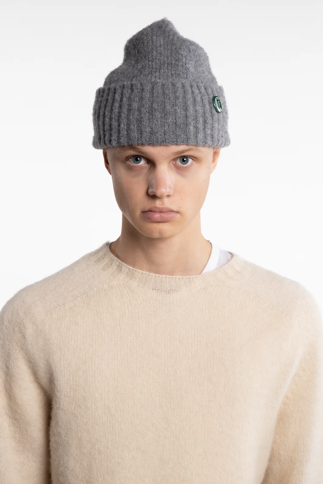 Shaggy Beanie Grey - Image 2