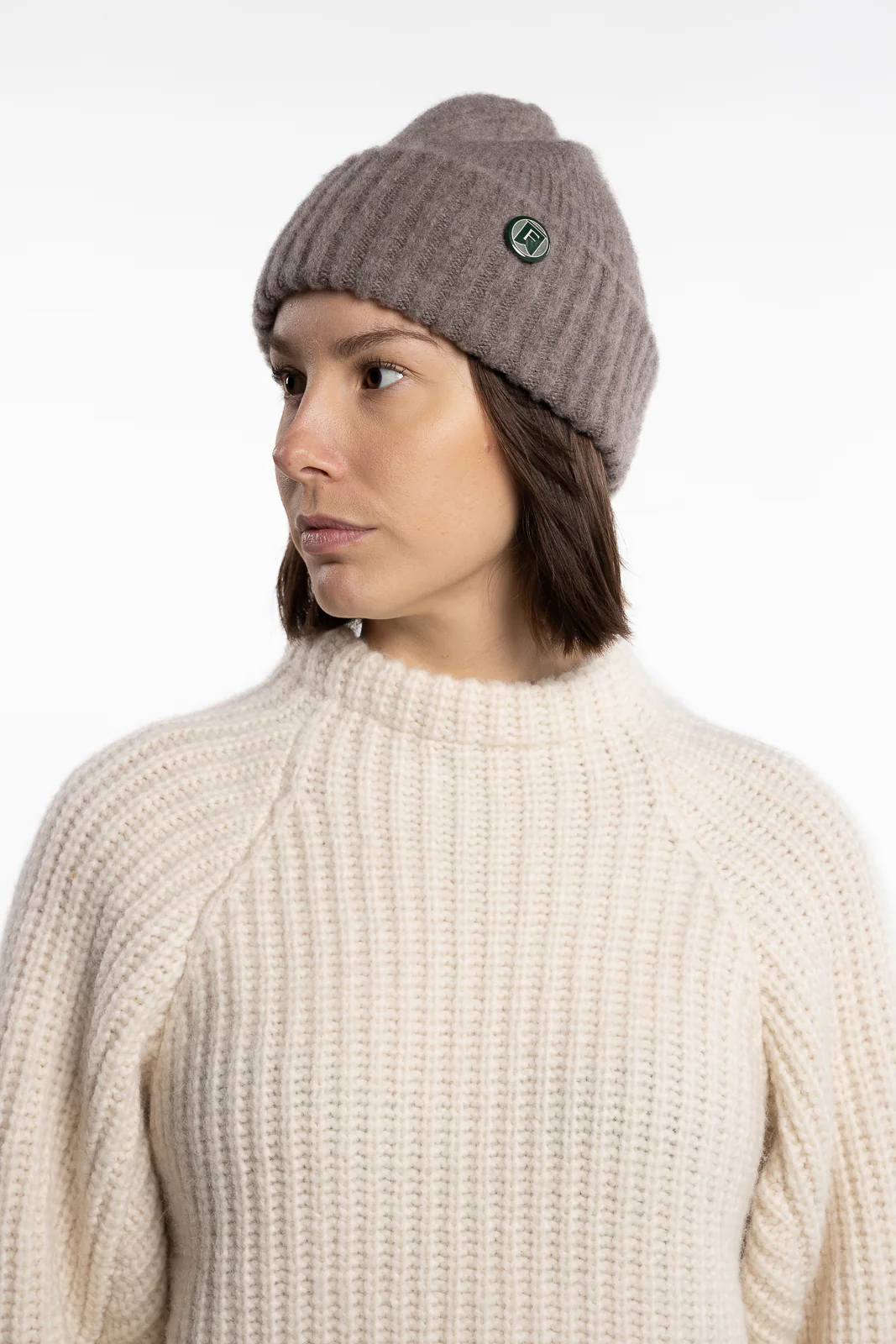Shaggy Beanie Cliff - Image 5