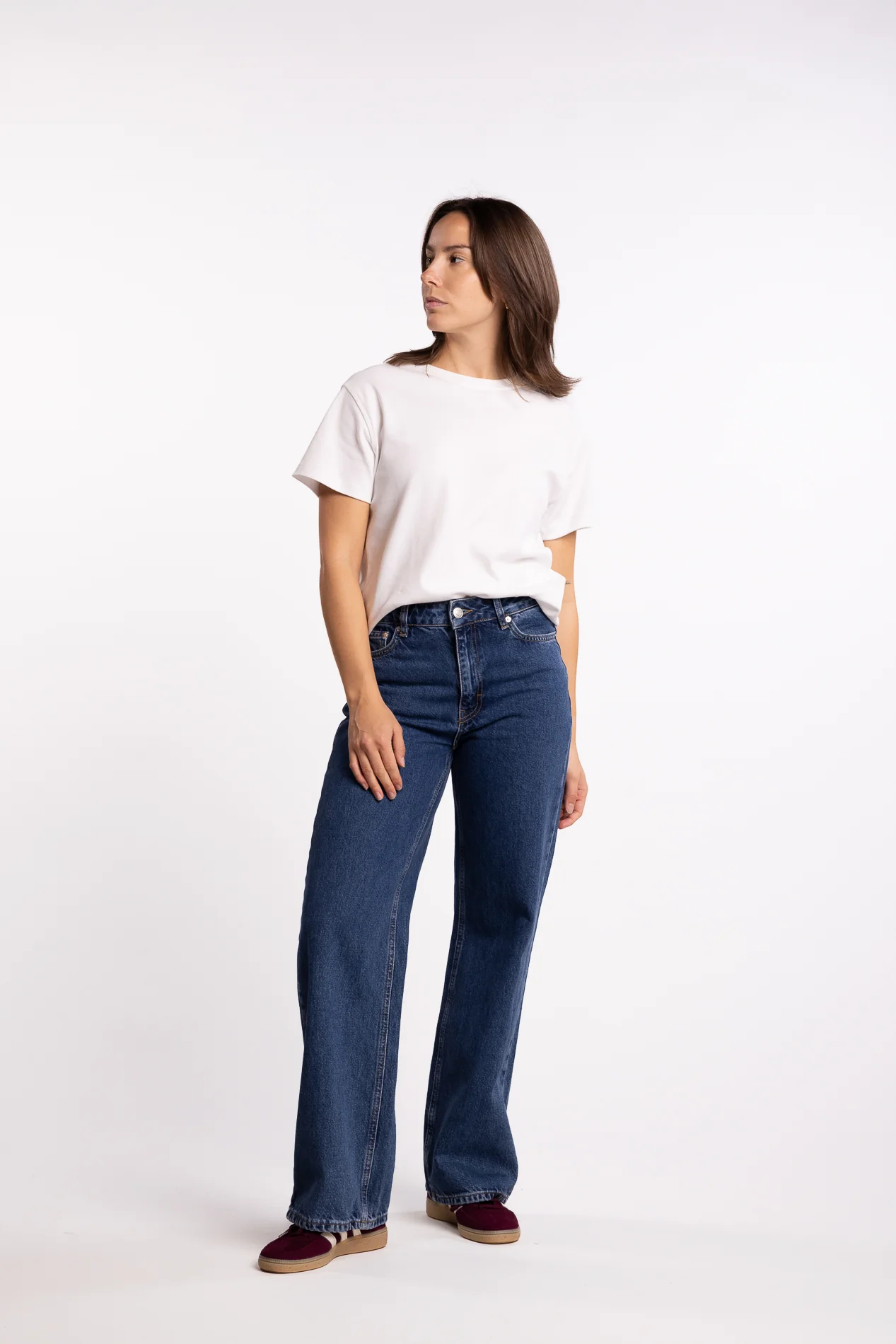 W Wide Jeans - Mid Blue - Image 5