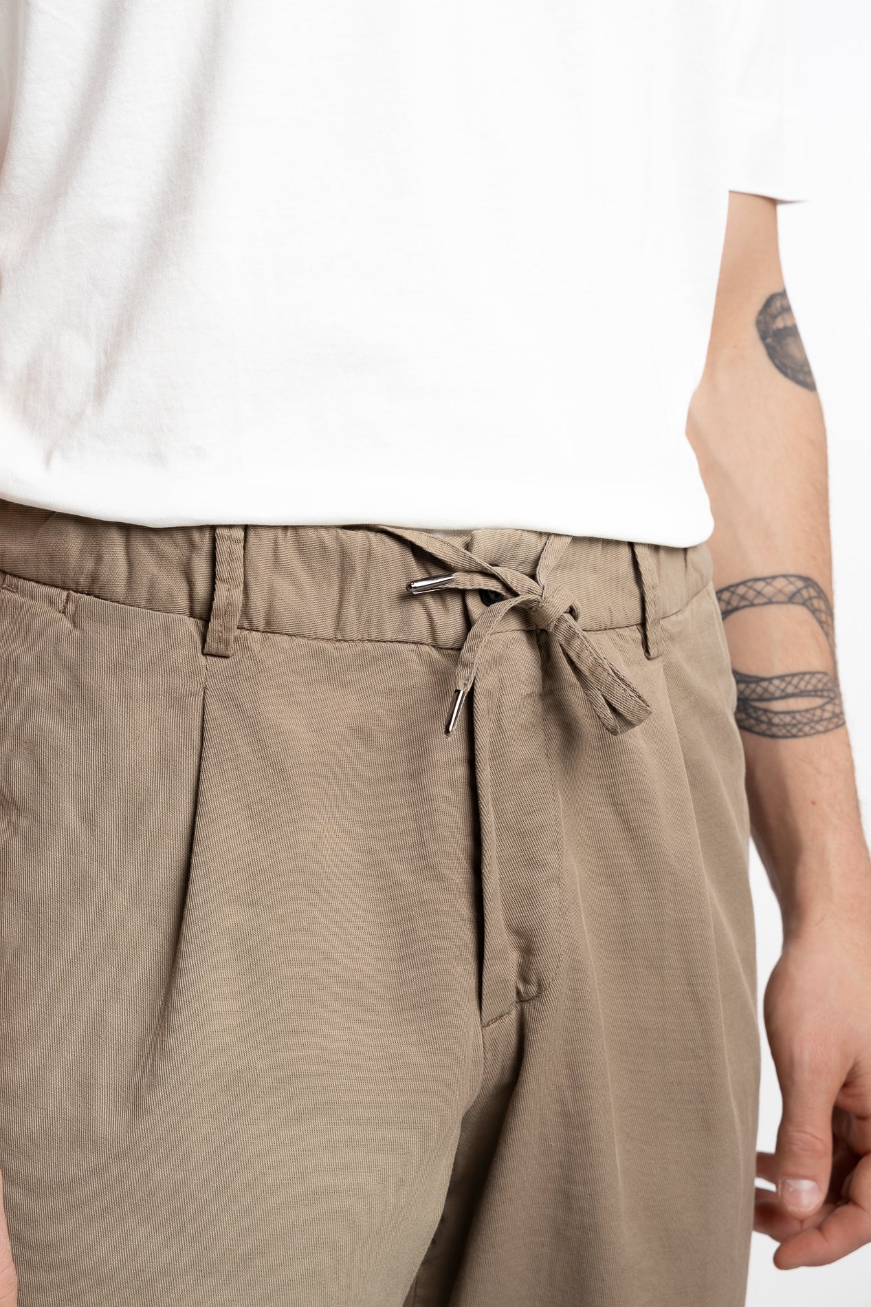 Capri Pleated Cotton/Linen Pant Light Brown - Image 5
