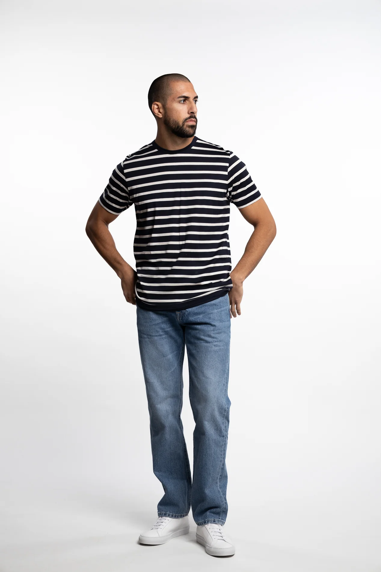 Classic T-Shirt Navy/Ecru - Image 5