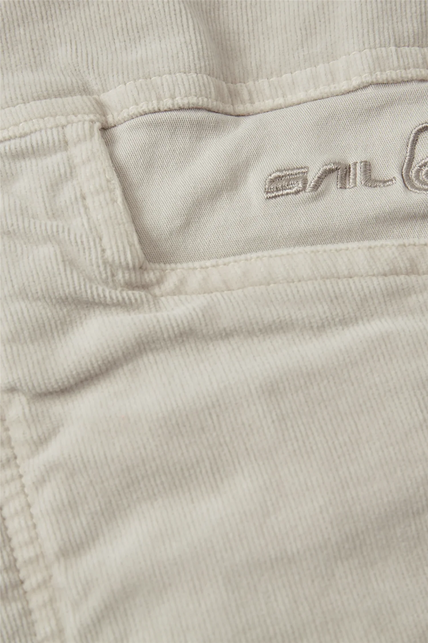 Grinder Corduroy Shorts Sand - Image 3