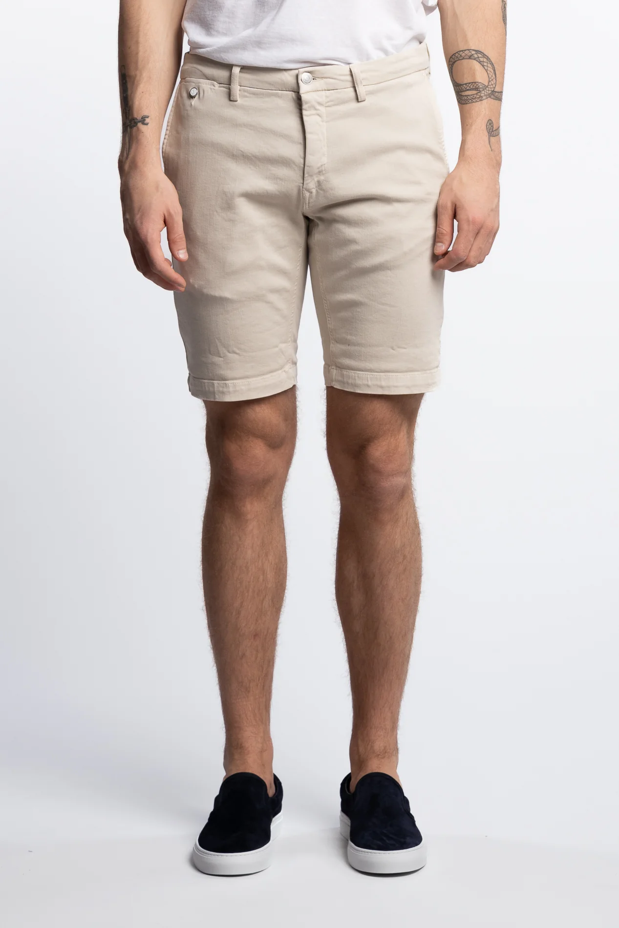 Benni Slim Fit Hyperflex Shorts Light Beige - Image 2