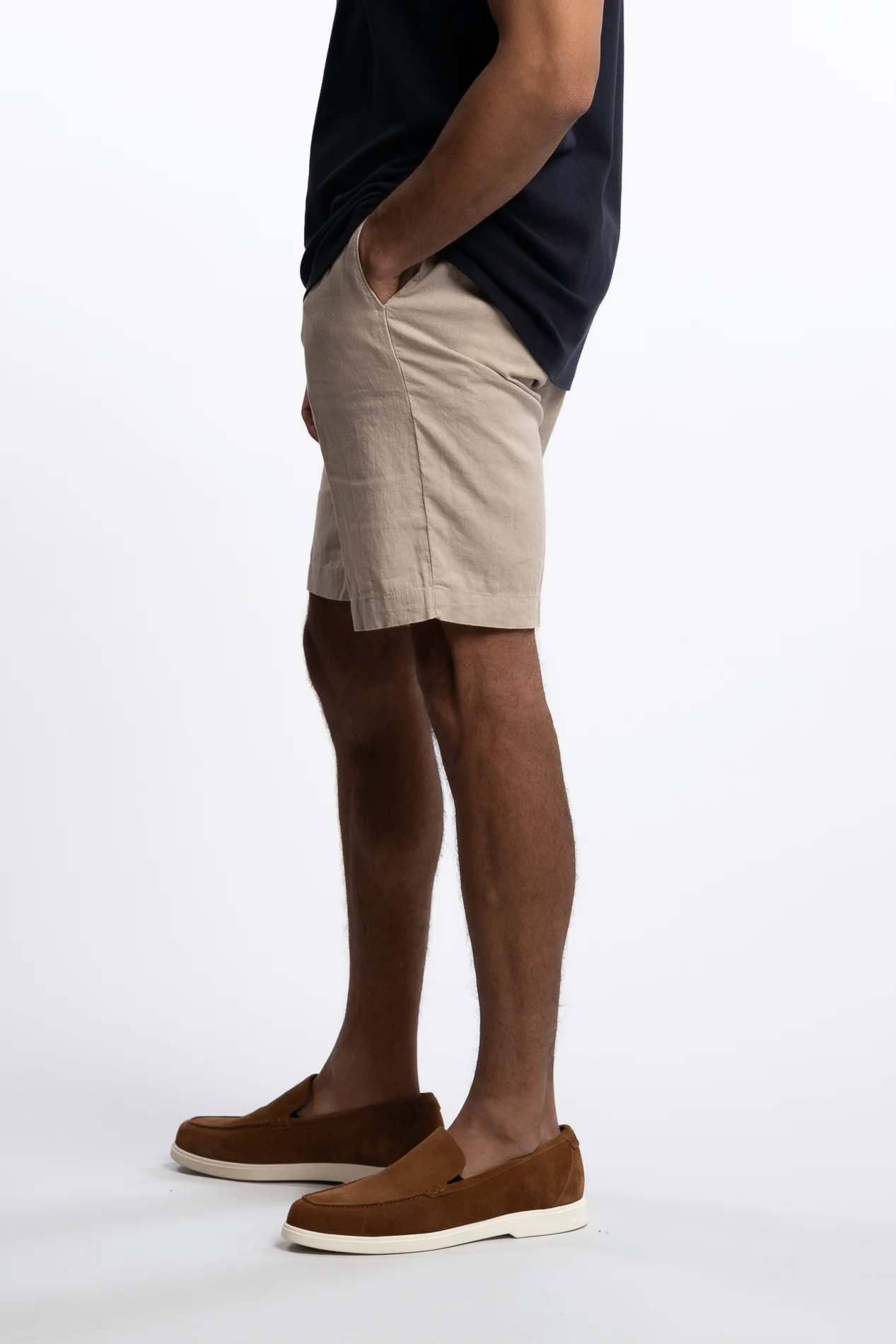 Bermuda Linen Shorts Beige - Image 2
