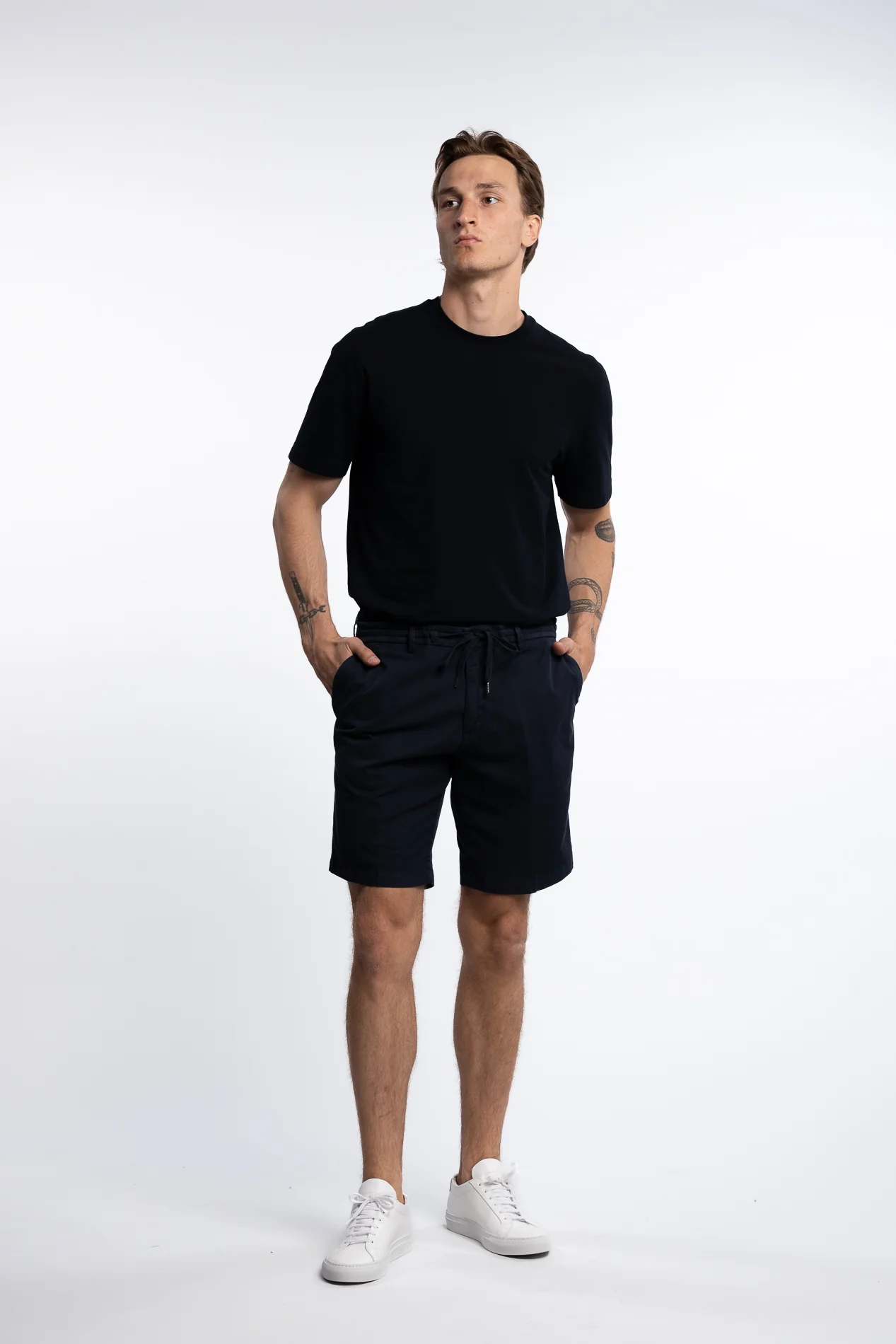 Capri Shorts Navy - Image 5