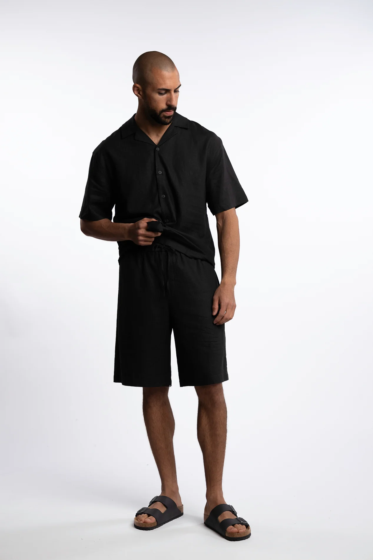 Lian Linen Shorts Black - Image 4