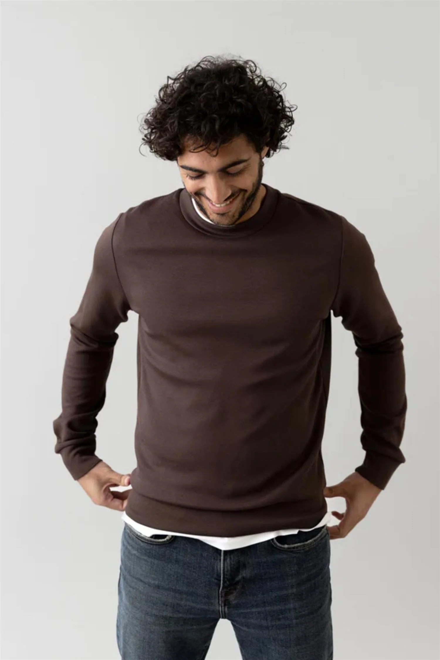 Abel Crew Neck Sweat Chocolate Brown - Image 4