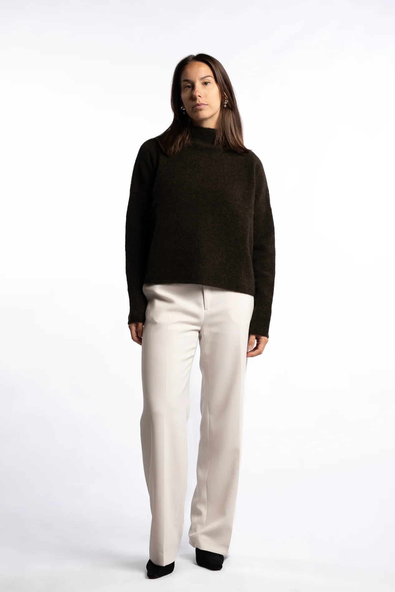 Mika Yak Funnelneck Sweater- Dark khaki green - Image 5