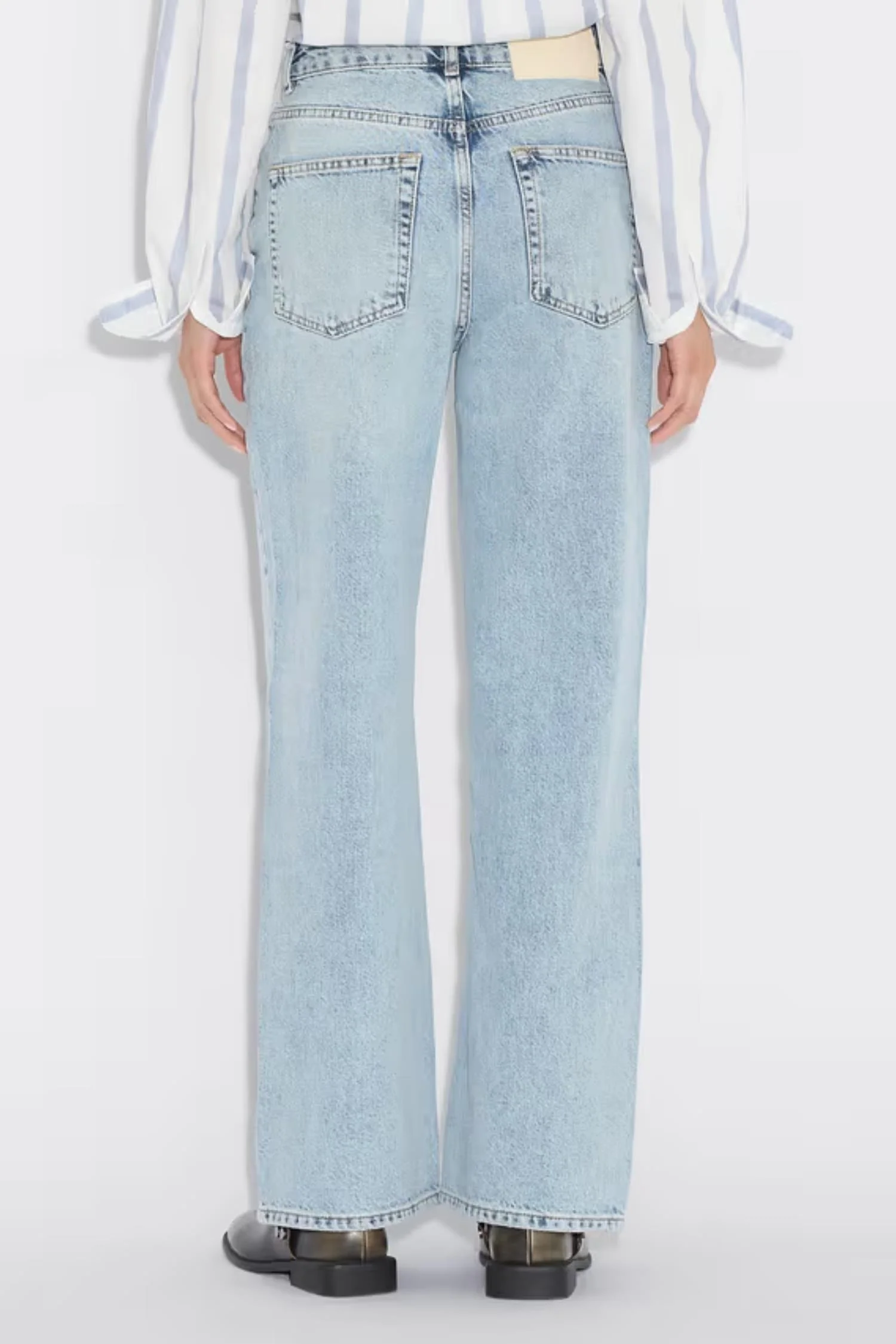 W Wide Jeans - Blue Washed - Image 4