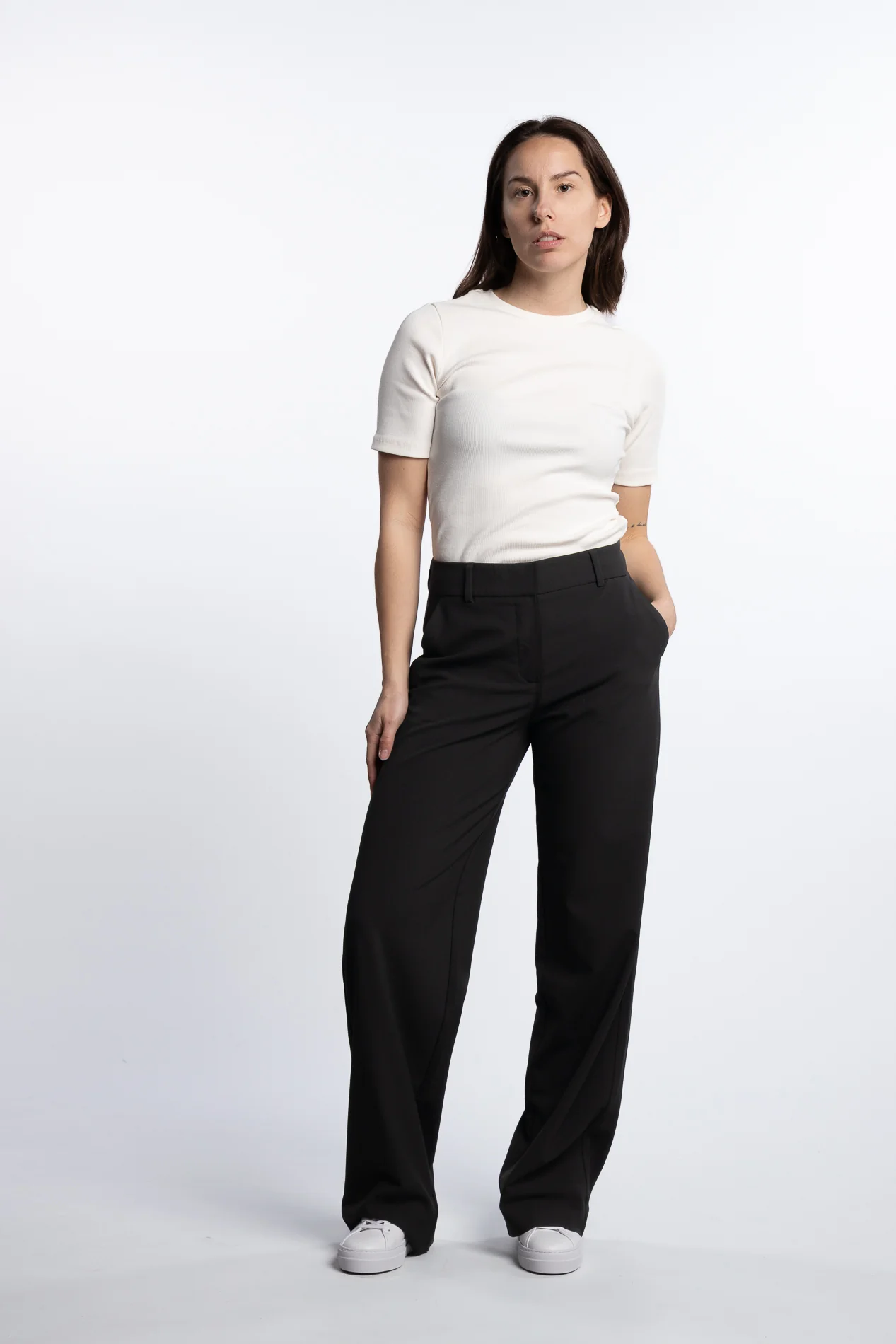 DenaFV Regular - Black - Image 3