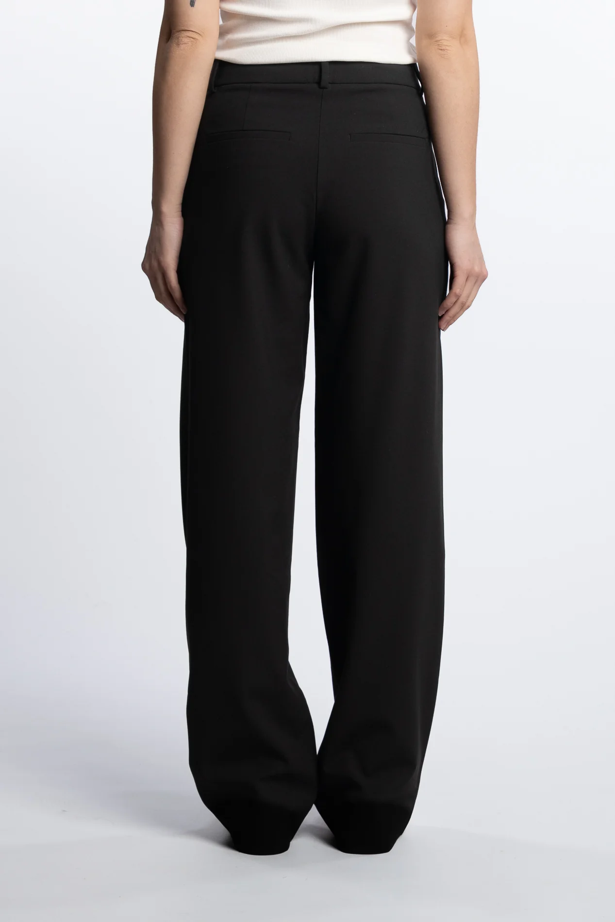 DenaFV Regular - Black - Image 8