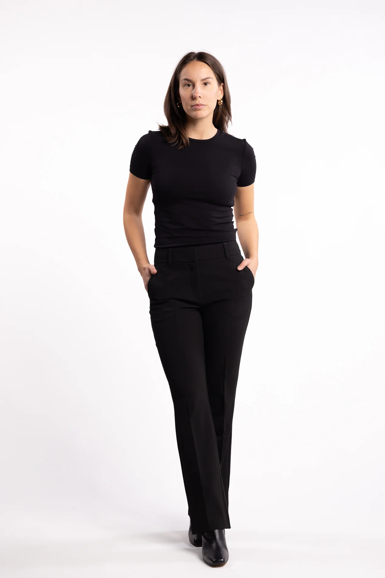 ClaraFV Regular - Black - Image 4