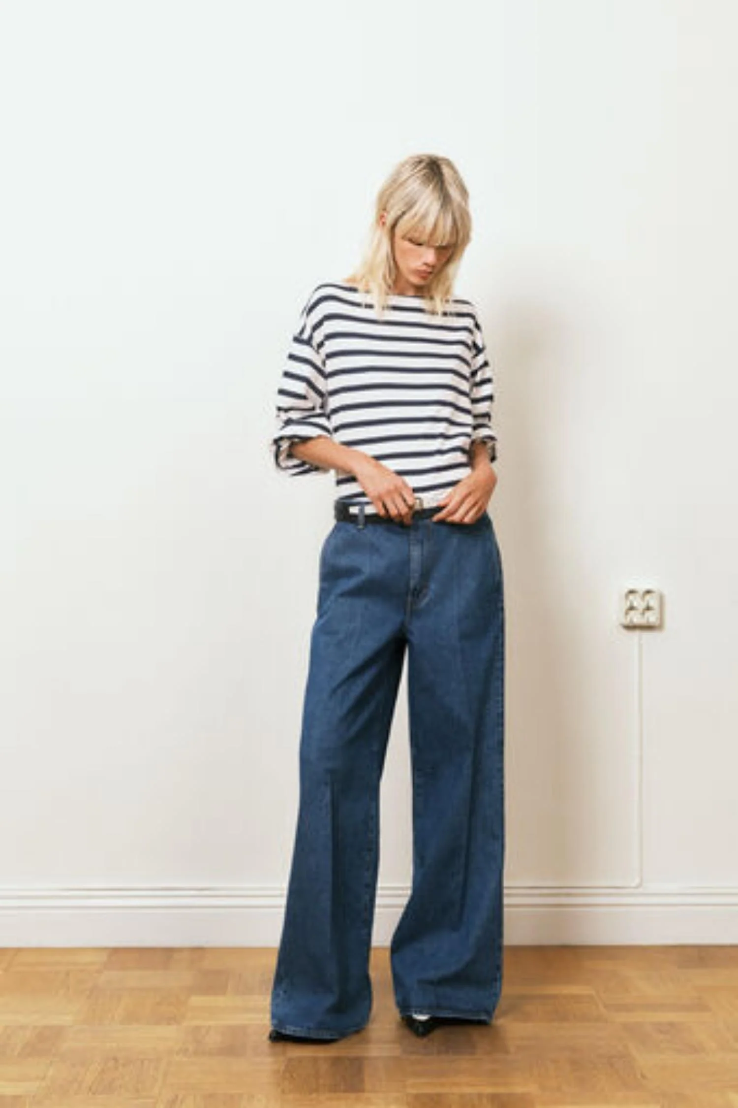 Wide Leg Jeans- Washed Mid Blue - Image 7