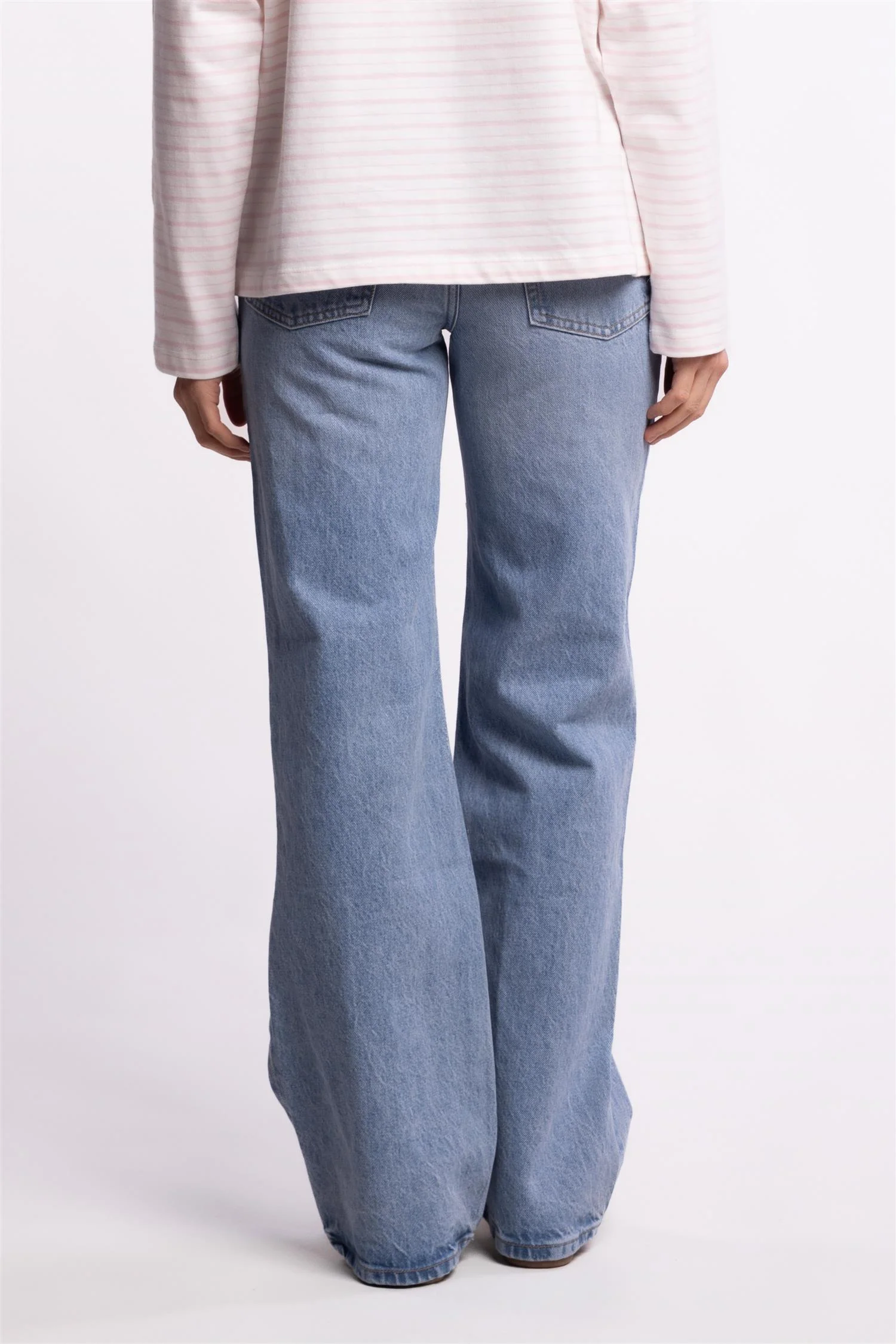 Billie - Light Blue - Image 4