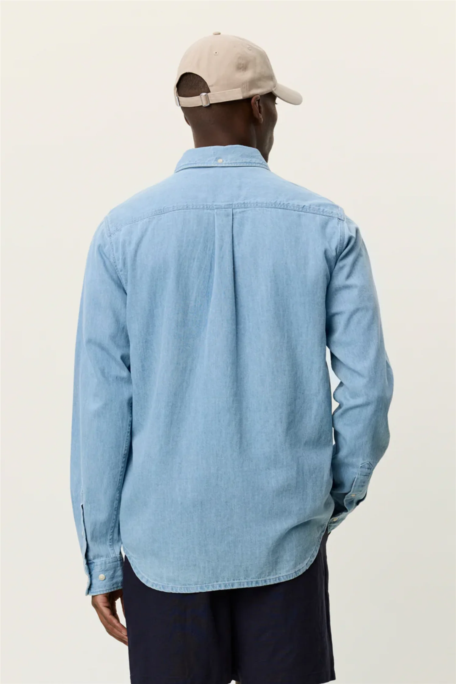 Konrad Denim Shirt Light Indigo Wash - Image 6