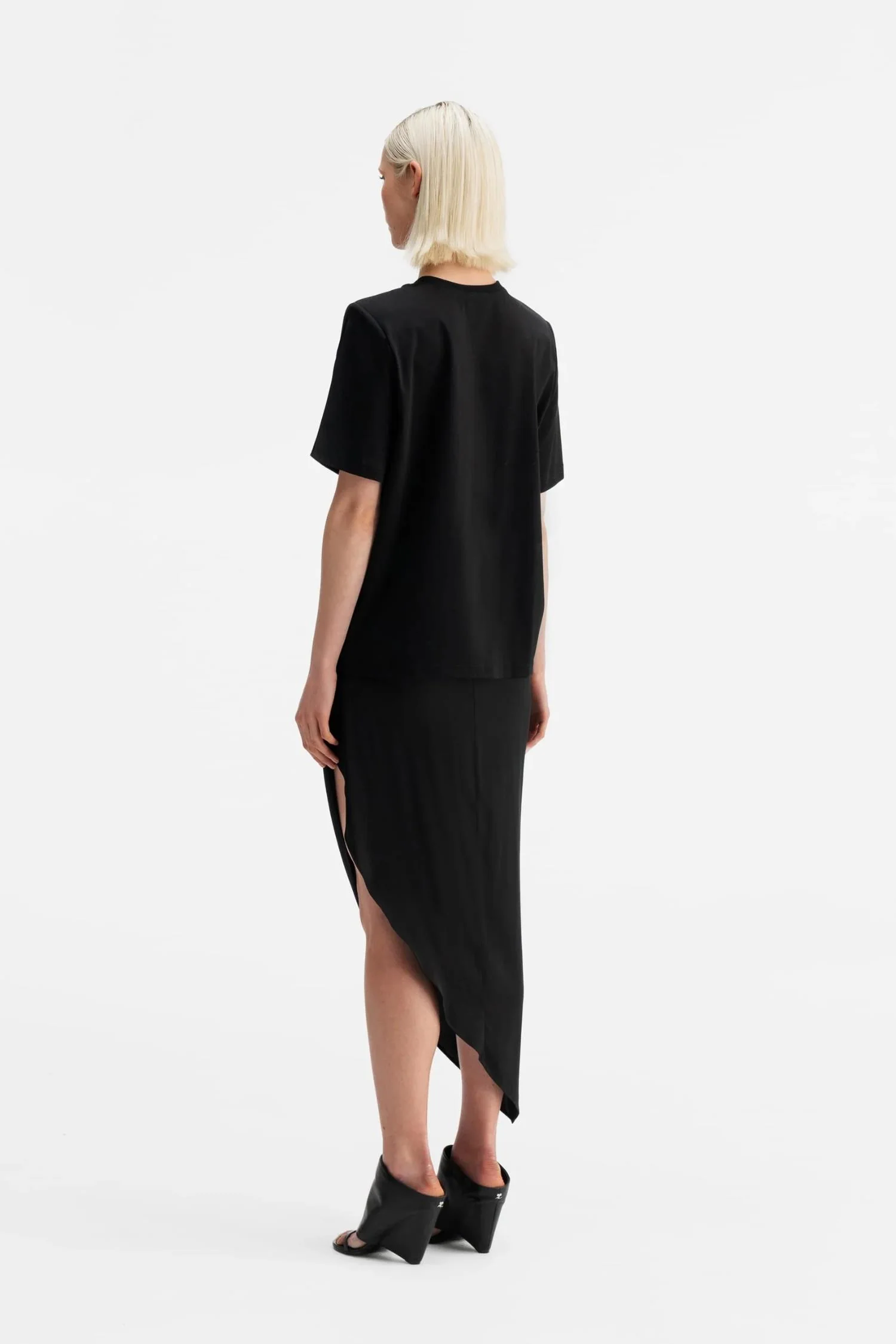 Okaya Tee - Black - Image 3