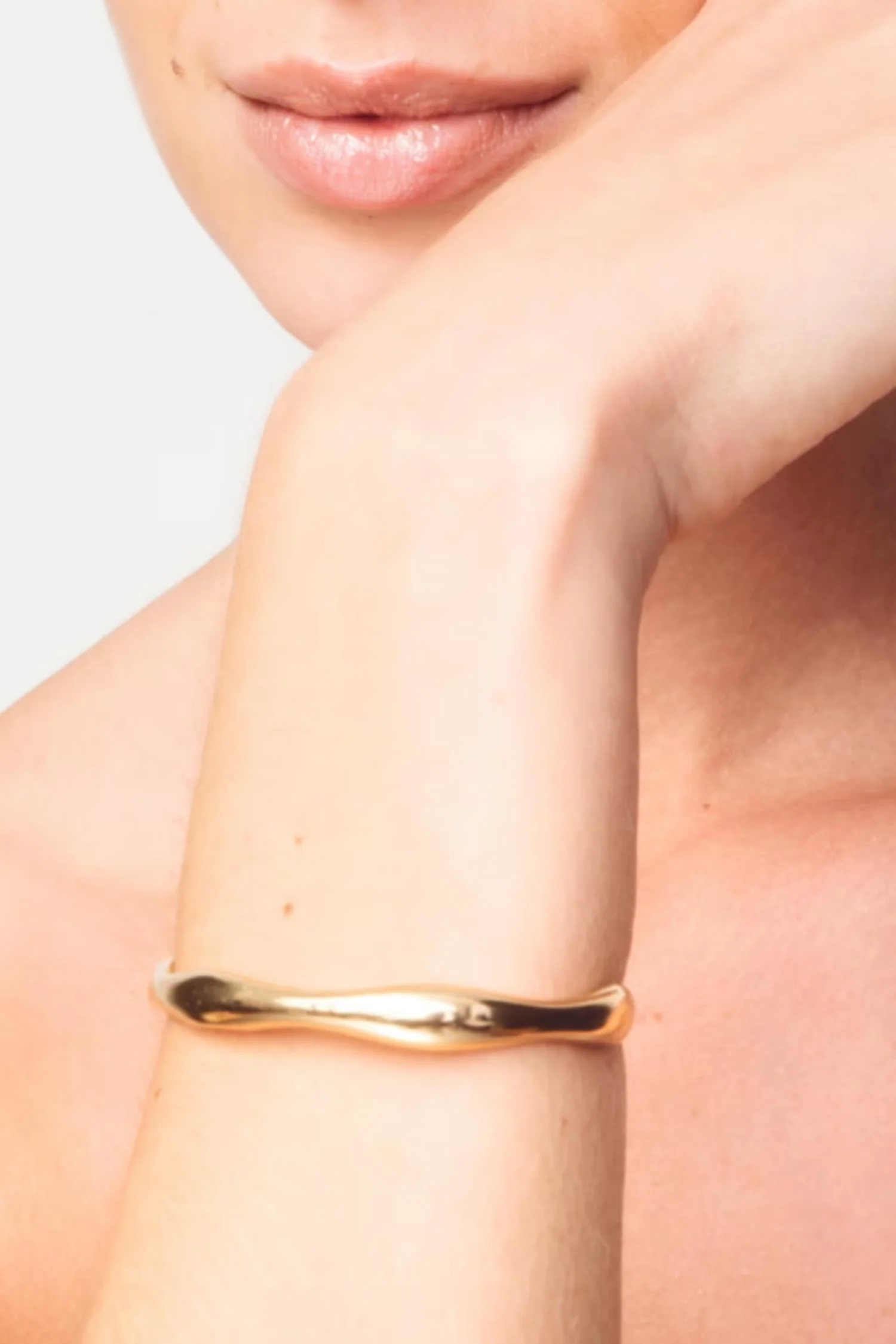 The Sleek- Gold - Image 3