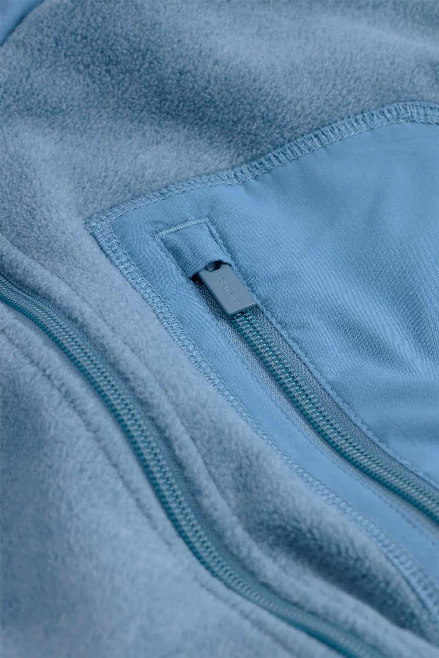 Regular Fleece Vest Dusty Blue - Image 4