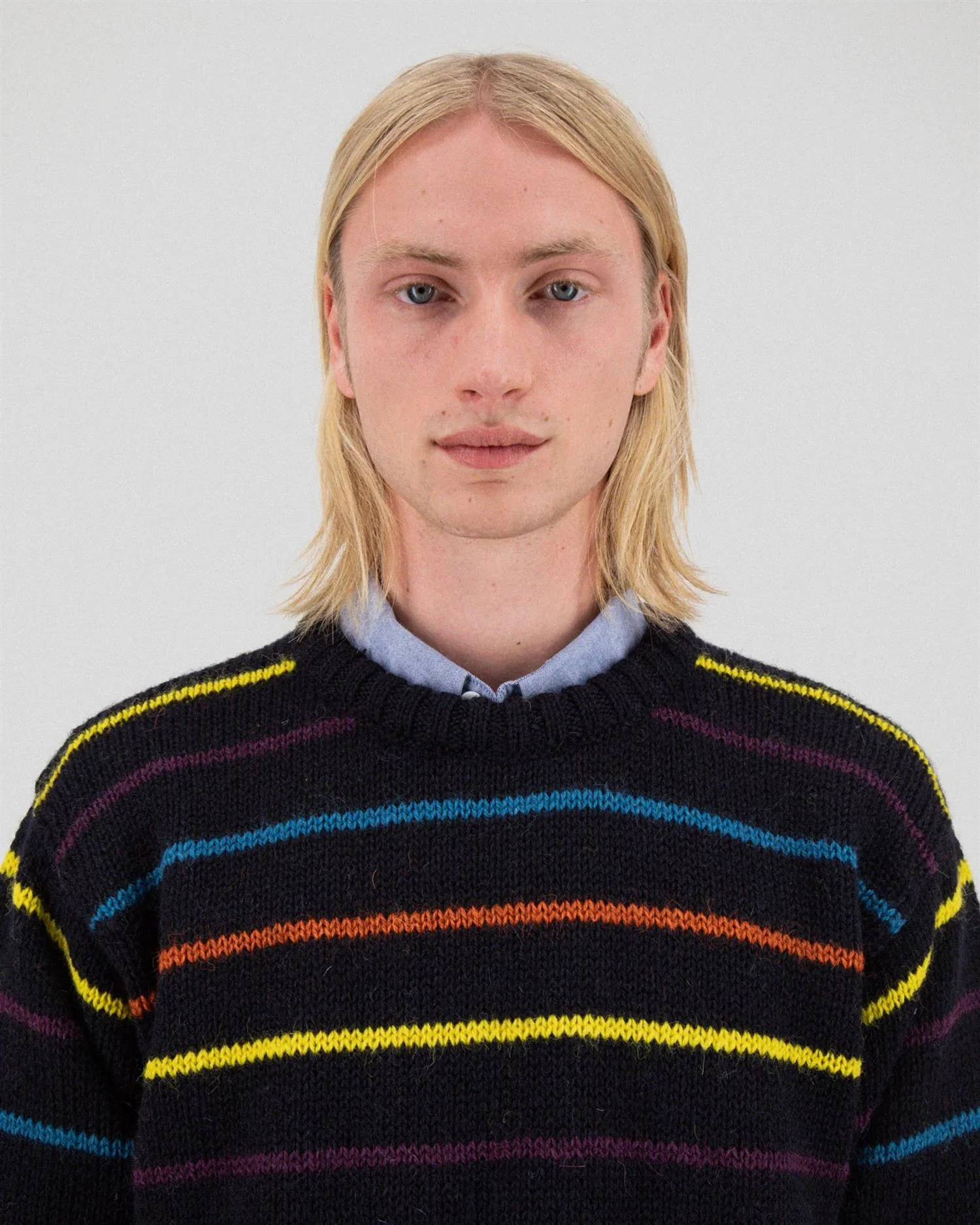 Six Blade Knit Navy - Image 3