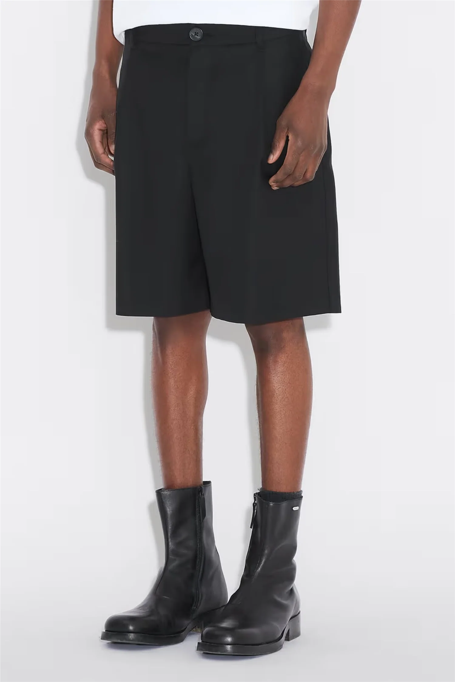 Wool Pleat Shorts Black - Image 2
