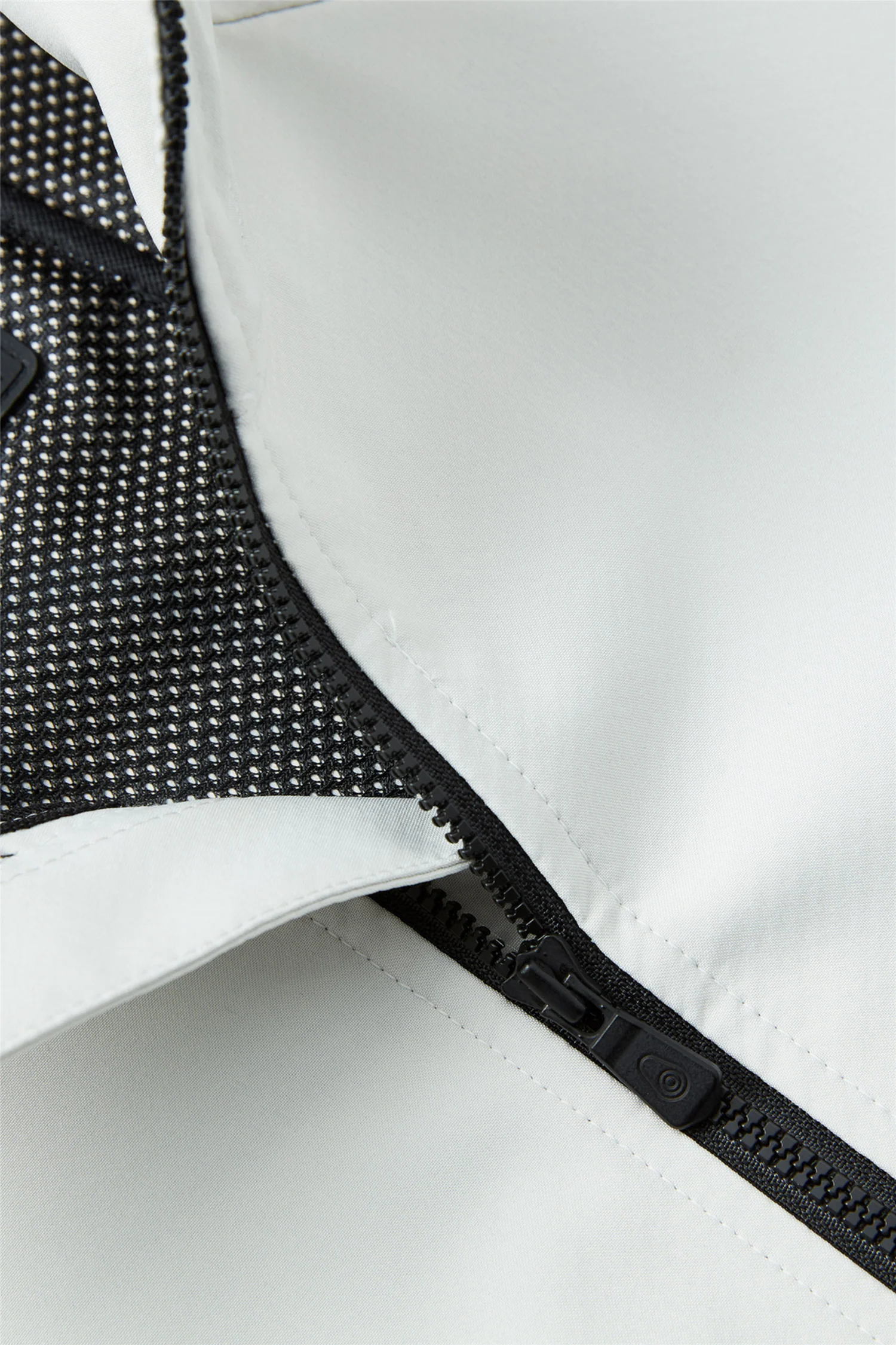 Spray Softshell Storm White - Image 3