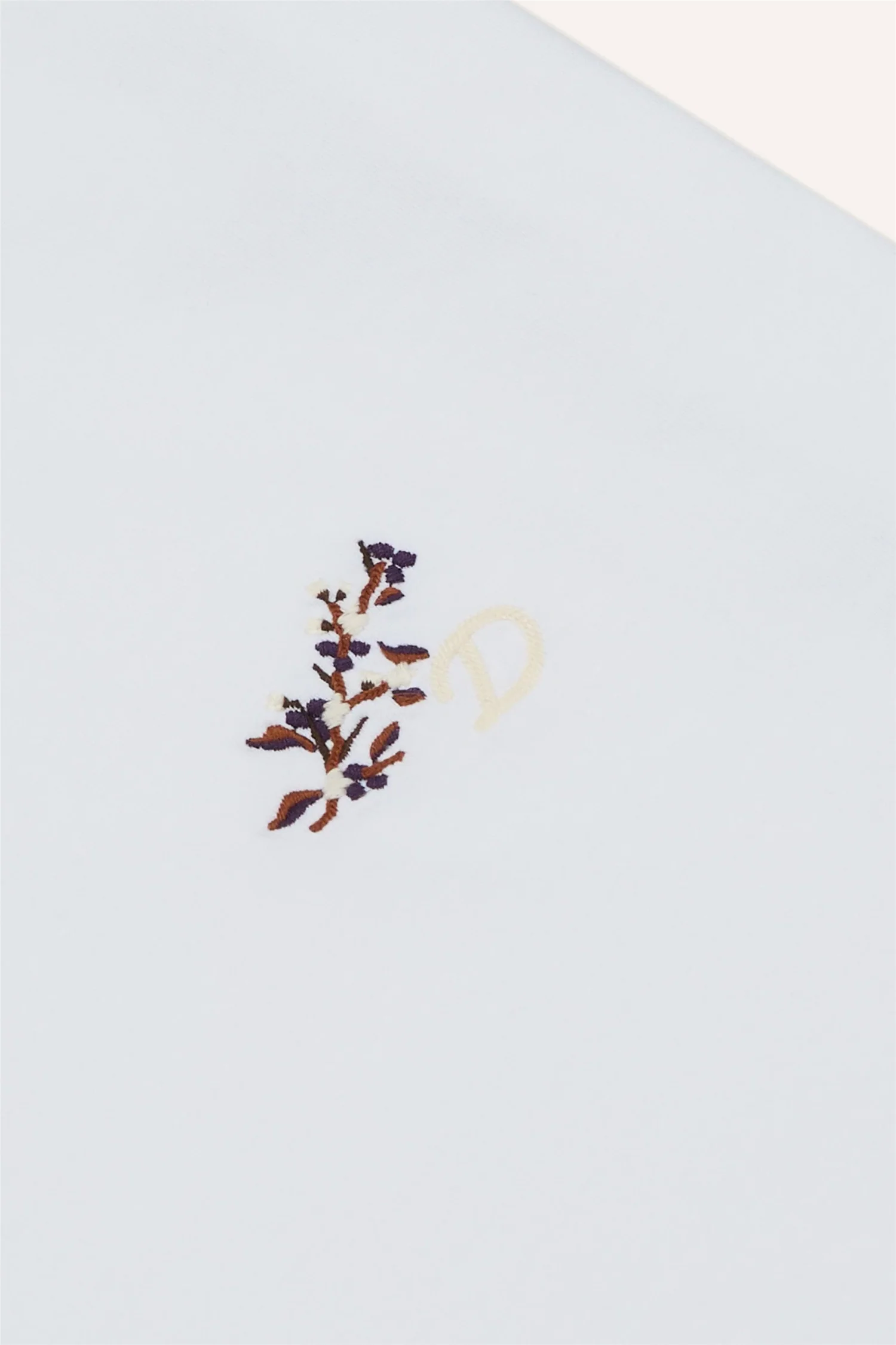 White 'Blackthorn' Embroidered Short-Sleeve Hiking T-Shirt - Image 4
