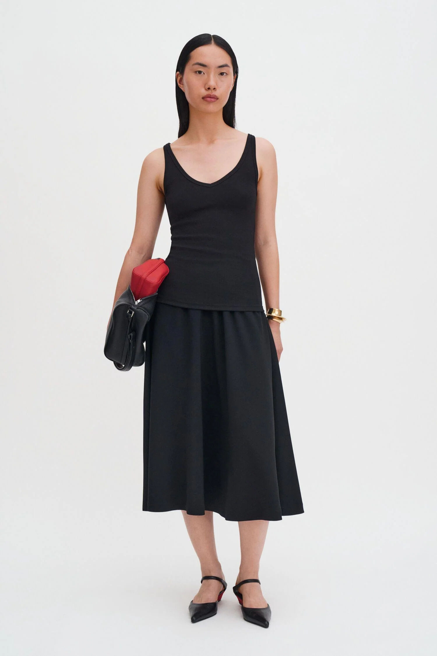 V-Neck Tank Black - Image 2