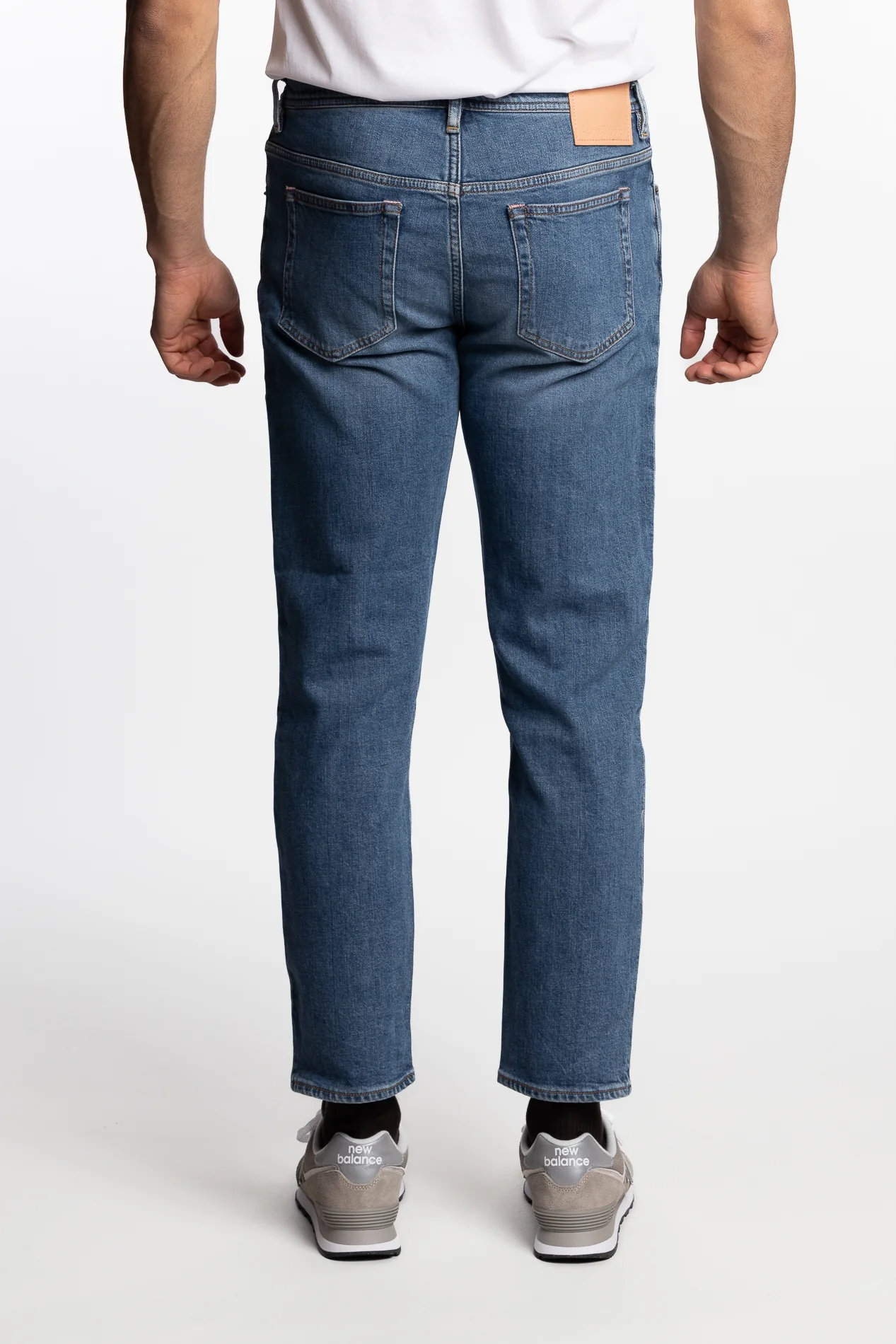 River Carrot Fit Jeans Mid Blue - Image 3