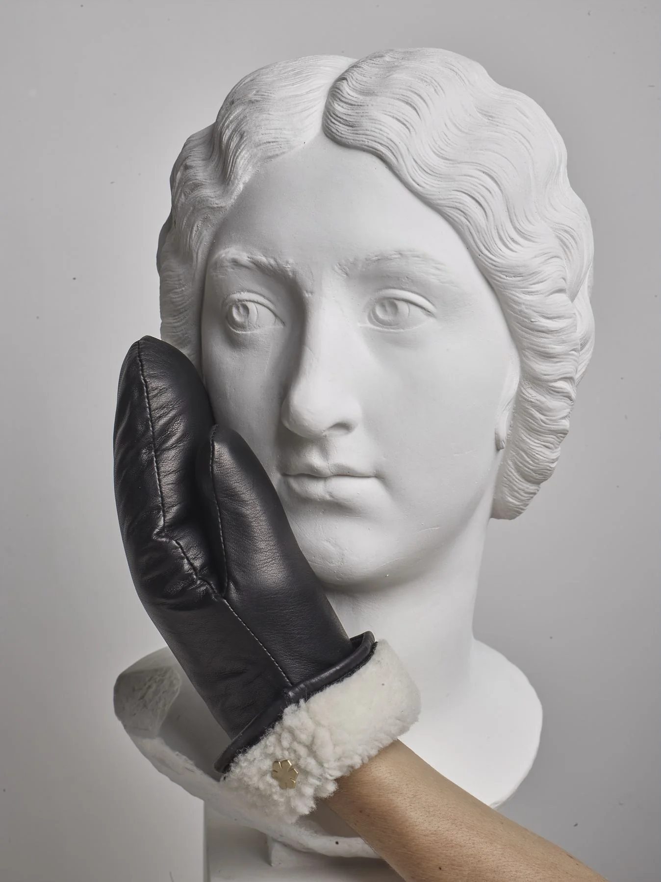Helena - Image 4