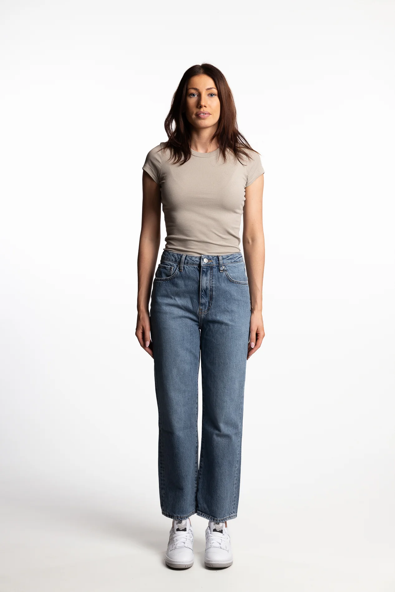 Holly highwaist straight fit cropped length- Mid blue - Image 4