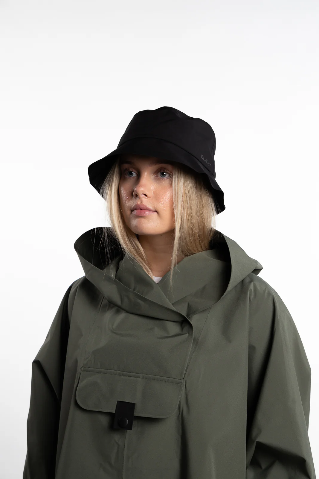 Øya Bucket Hat- Black - Image 4