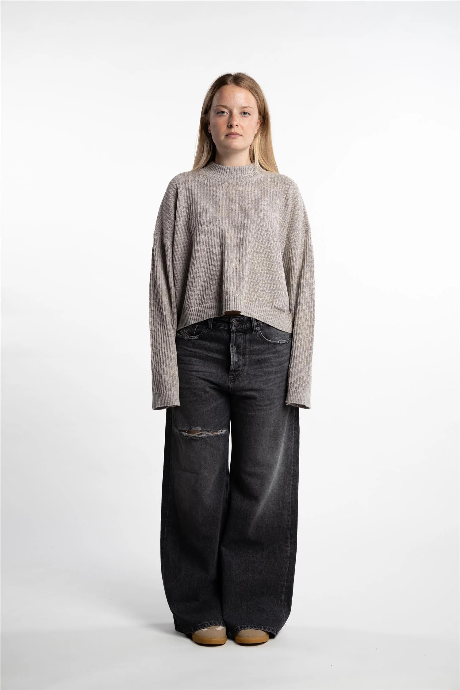 Line Crew Neck- Grey Mix - Image 2